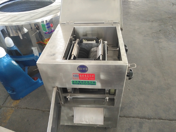 國(guó)產(chǎn)肉絲機(jī)