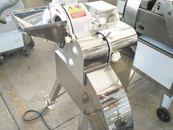 臺(tái)灣果蔬切丁機(jī)